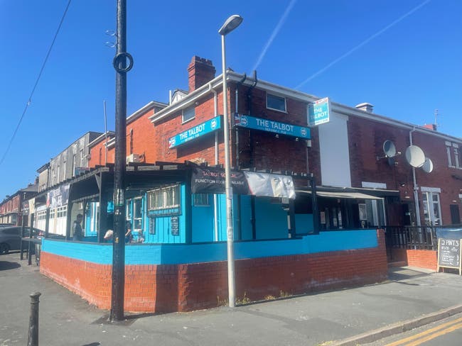 <p>People are travelling from all over Britain to drink in the political boozer </p>